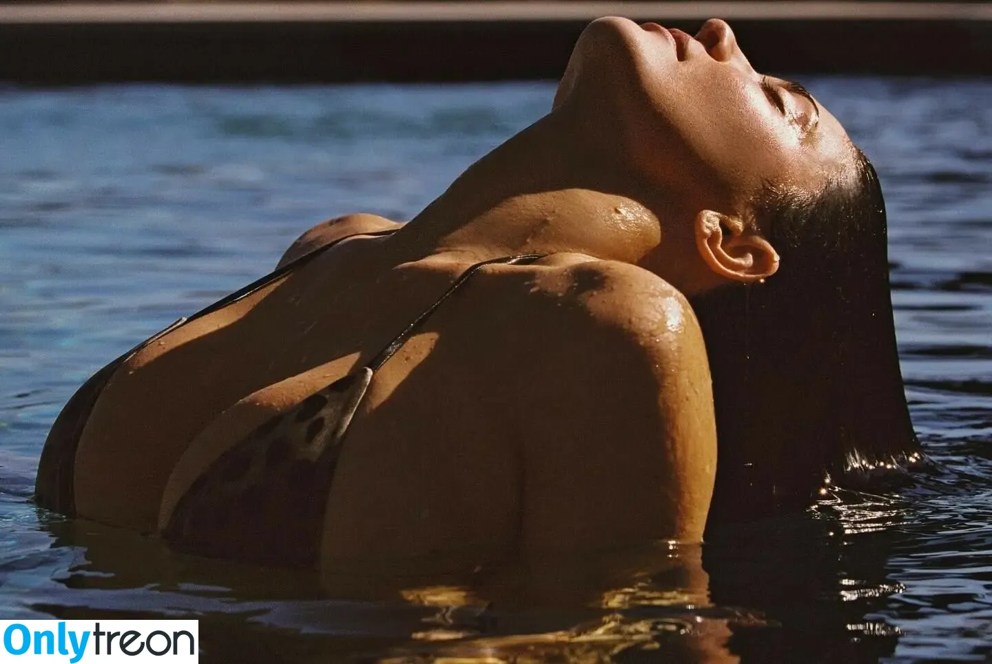 Kylie Jenner nude photo #2546 (KylieJenner / kylie_jenner)