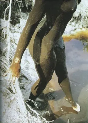 Kylie Minogue / kylieminogue nude photo #0103