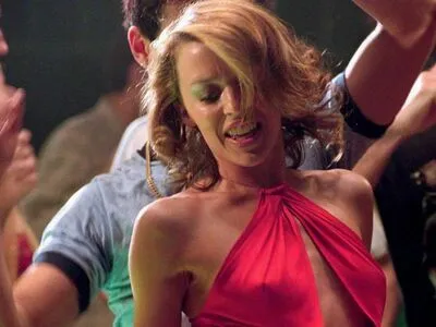 Kylie Minogue / kylieminogue / u224370996 nude photo #0226