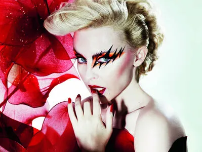 Kylie Minogue / kylieminogue / u224370996 nude photo #0338