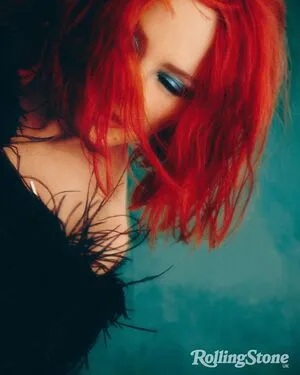 Kylie Minogue / kylieminogue / u224370996 nude photo #0404