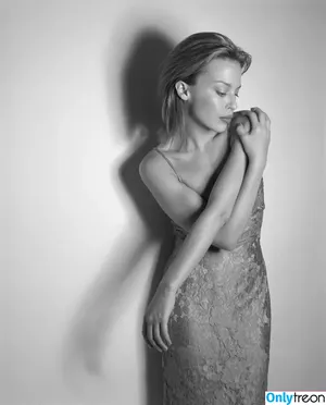 Kylie Minogue / kylieminogue / u224370996 nude photo #0515