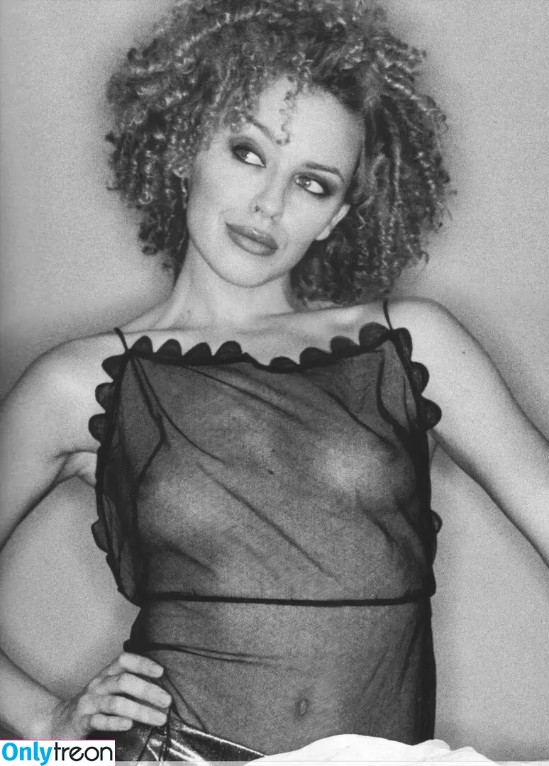 Kylie Minogue nude photo #0104 (kylieminogue)