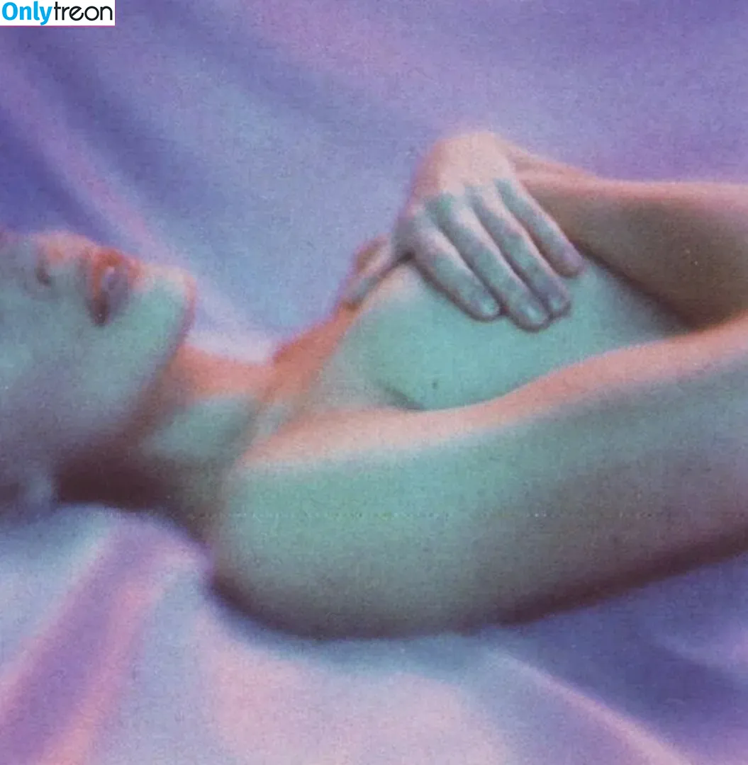Kylie Minogue nude photo #0125 (kylieminogue)