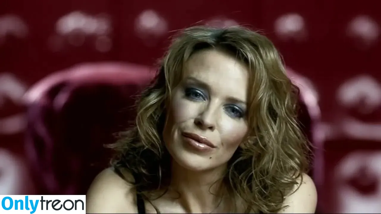Kylie Minogue nude photo #0415 (kylieminogue / u224370996)