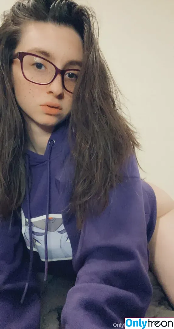 KylieeOW nude photo #0100 (kylieefans)