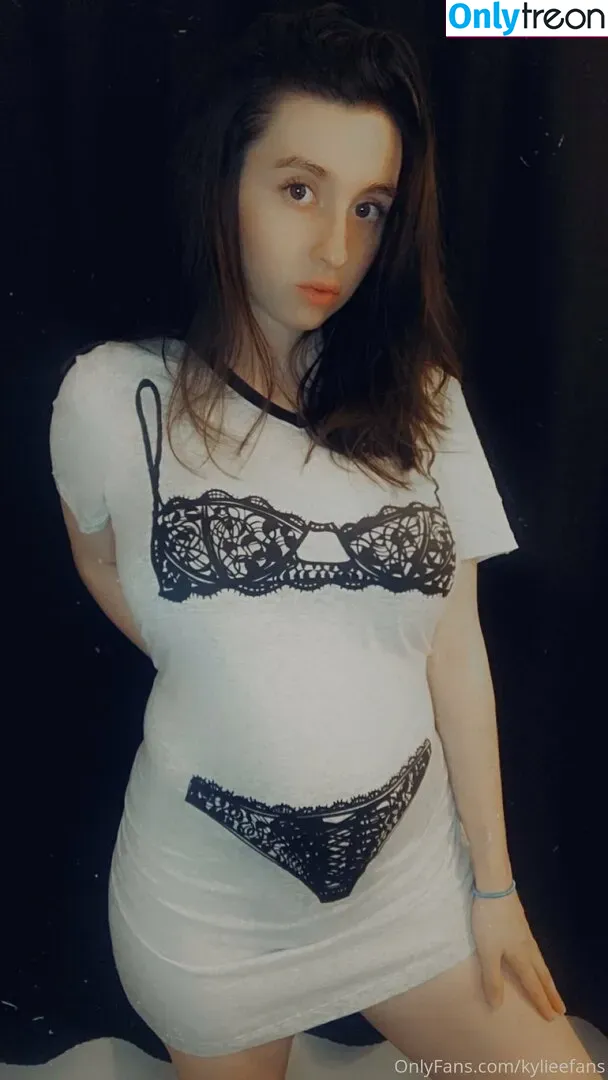 KylieeOW nude photo #0113 (kylieefans)