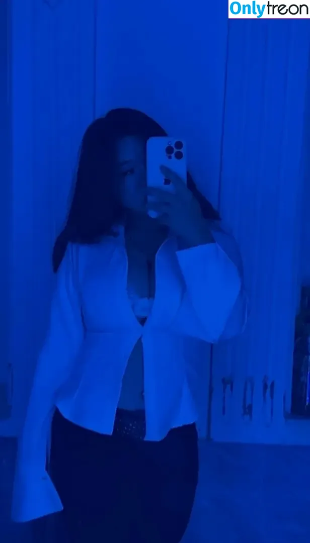 Kyysluttyy nude photo #0032 (Trixnie / Trixnie_doxx)