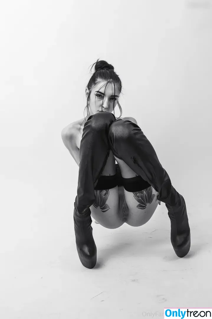 La Rocksy nude photo #0019 (La Rocksy)