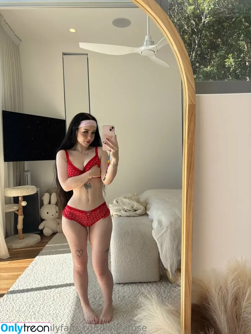 laararose nude photo #0010 (laararoseb / laararosee)