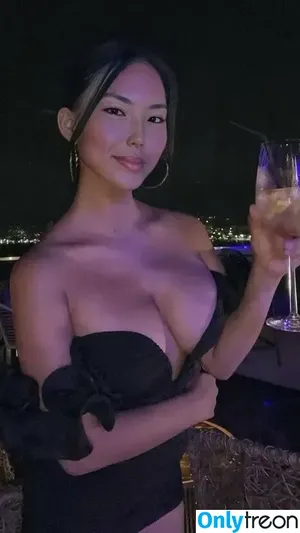 Lacykimm / lacykim / lacykimoffical / lacykimofficial nude photo #0002