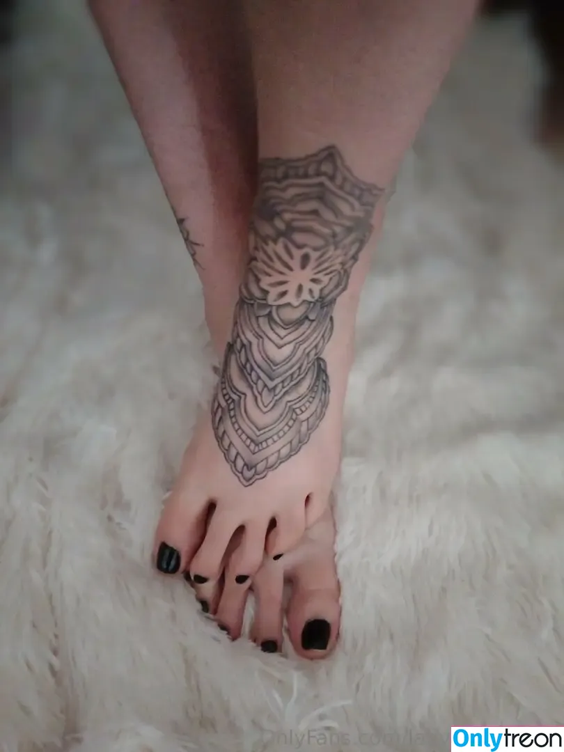 lady.feet.tattoo nude photo #0010 (lady.feet.tattoo)