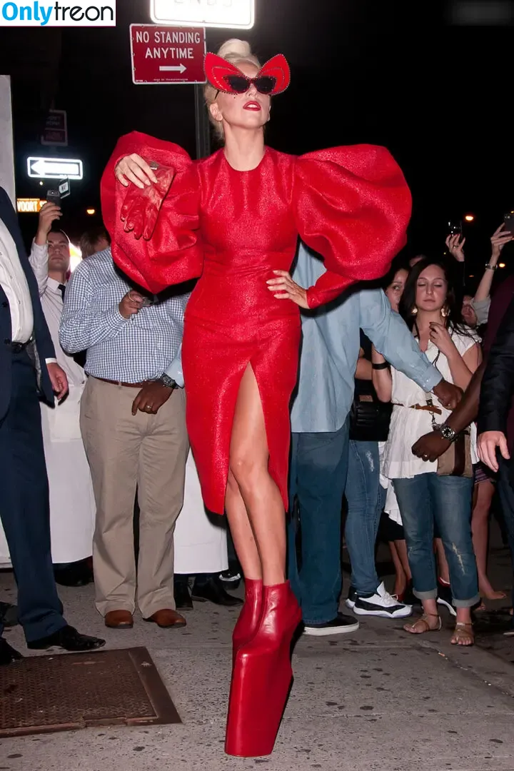 Lady Gaga nude photo #0895 (ladygaga)