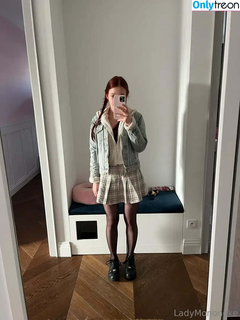 ladymononokefree nude photo #0075 (kiannamonee__)