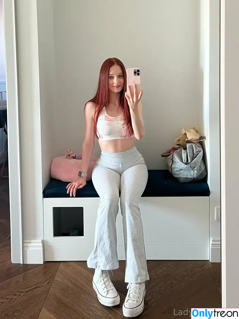 ladymononokefree nude photo #0077 (kiannamonee__)