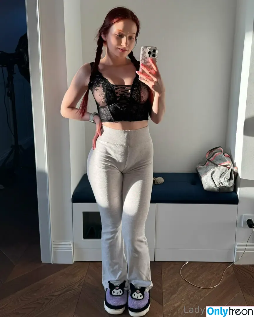 ladymononokefree nude photo #0085 (kiannamonee__)