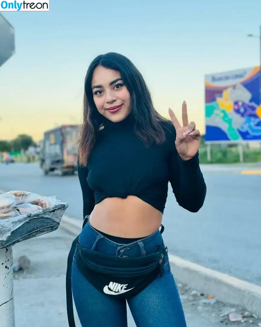 LadyPays nude photo #0002 (LadyPays)
