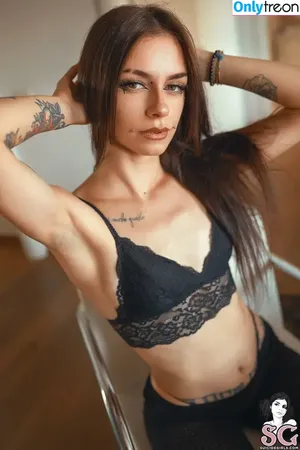 Ladytrippie nude photo #0103