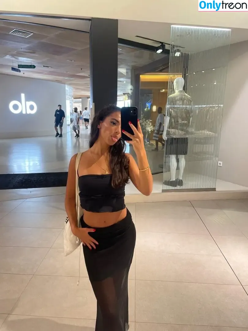 Laeyanah nude photo #0055 (Laeyanah)