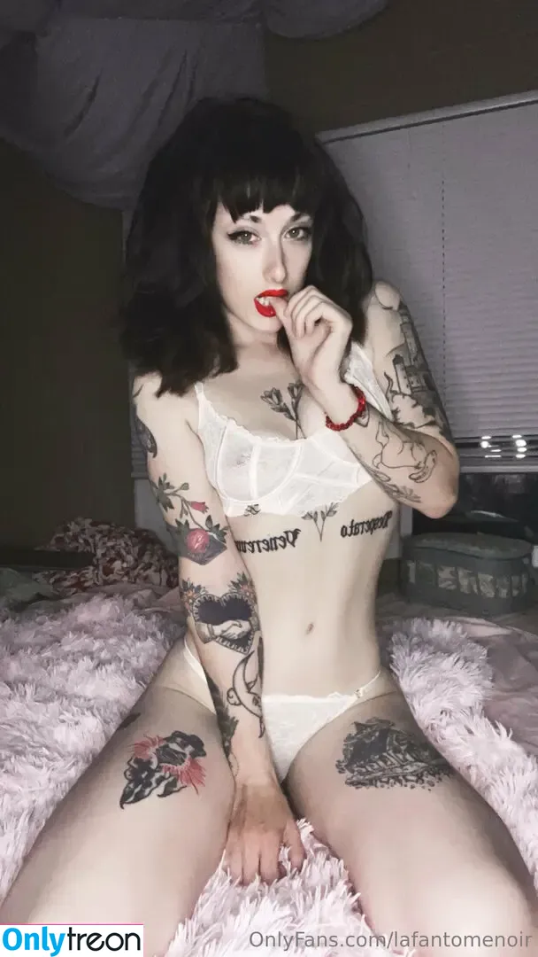 lafantomenoir nude photo #0070 (lafantomenoir)