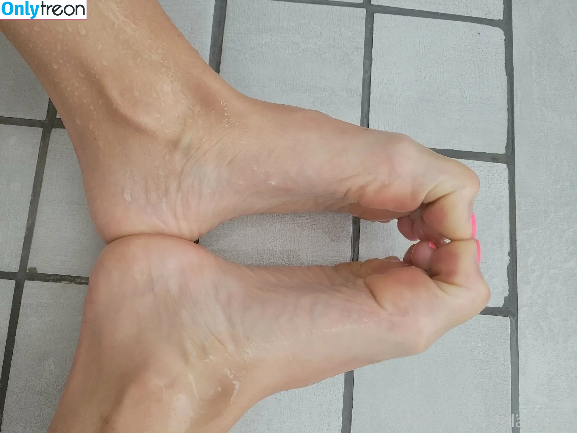 laila_lou nude photo #0034 (laila_lou)