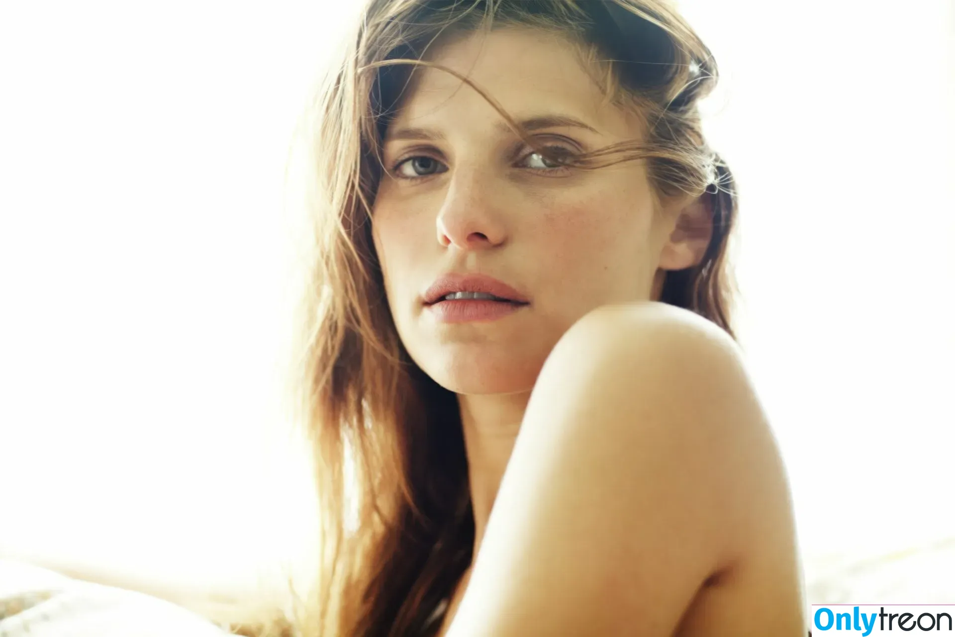 Lake Bell nude photo #0159 (lakebell)