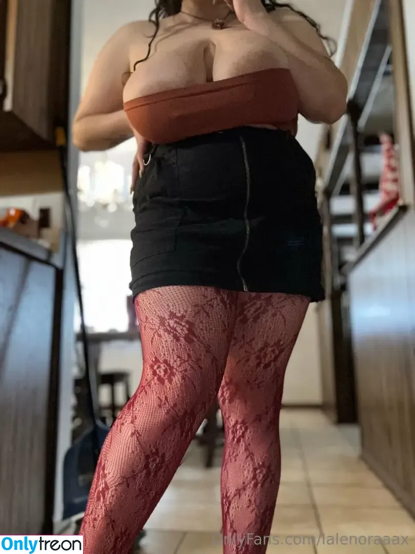 Lalenoraaa nude photo #0043 (lalaalaaa)