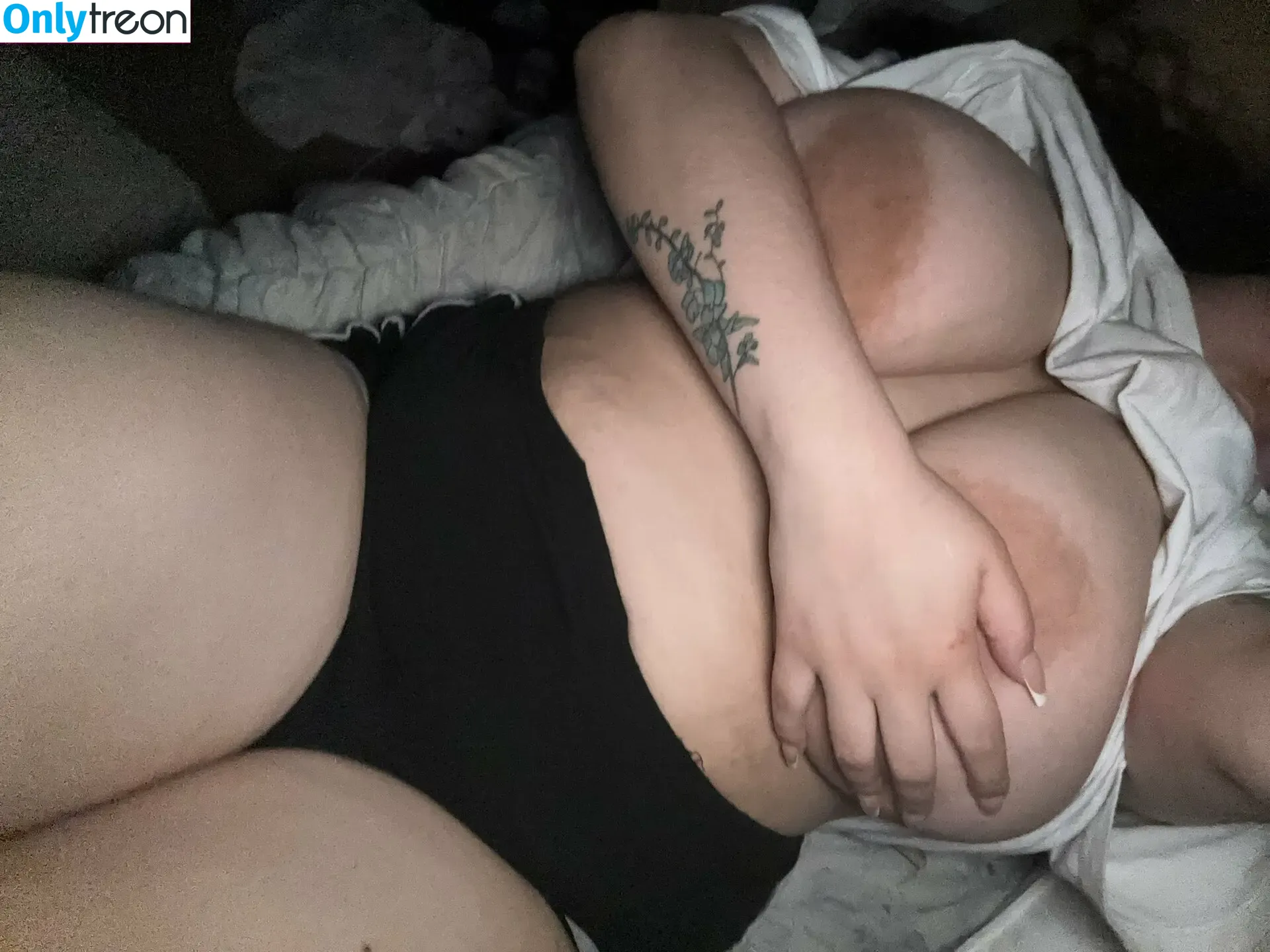 Lalenoraaa nude photo #0062 (lalaalaaa)
