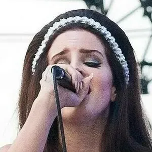 Lana Del Rey / lanadelreypictures / lanaraybabyx nude photo #0020