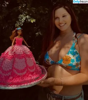 Lana Del Rey / lanadelreypictures / lanaraybabyx nude photo #0027