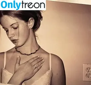 Lana Del Rey / lanadelreypictures / lanaraybabyx nude photo #0061