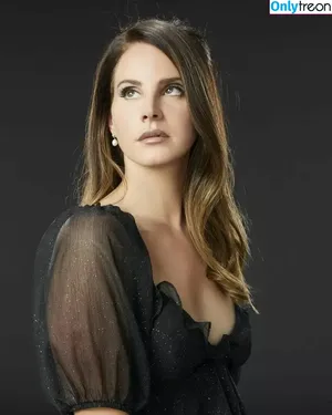 Lana Del Rey / lanadelreypictures / lanaraybabyx nude photo #0070