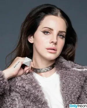 Lana Del Rey / lanadelreypictures / lanaraybabyx nude photo #0073
