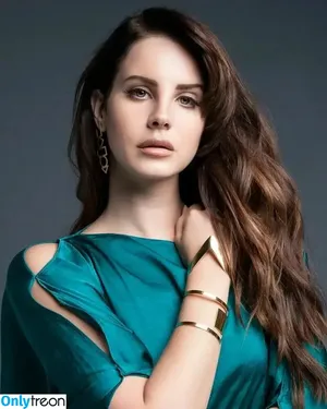 Lana Del Rey / lanadelreypictures / lanaraybabyx nude photo #0077