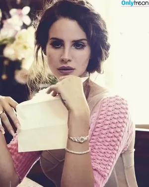 Lana Del Rey / lanadelreypictures / lanaraybabyx nude photo #0080