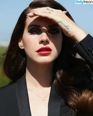 Lana Del Rey / lanadelreypictures / lanaraybabyx nude photo #0214