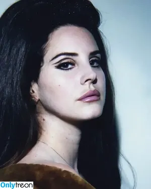 Lana Del Rey / lanadelreypictures / lanaraybabyx nude photo #0221
