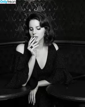 Lana Del Rey / lanadelreypictures / lanaraybabyx nude photo #0229
