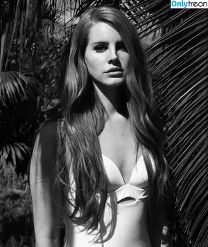 Lana Del Rey / lanadelreypictures / lanaraybabyx nude photo #0242