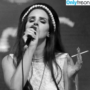 Lana Del Rey / lanadelreypictures / lanaraybabyx nude photo #0269