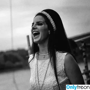 Lana Del Rey / lanadelreypictures / lanaraybabyx nude photo #0277