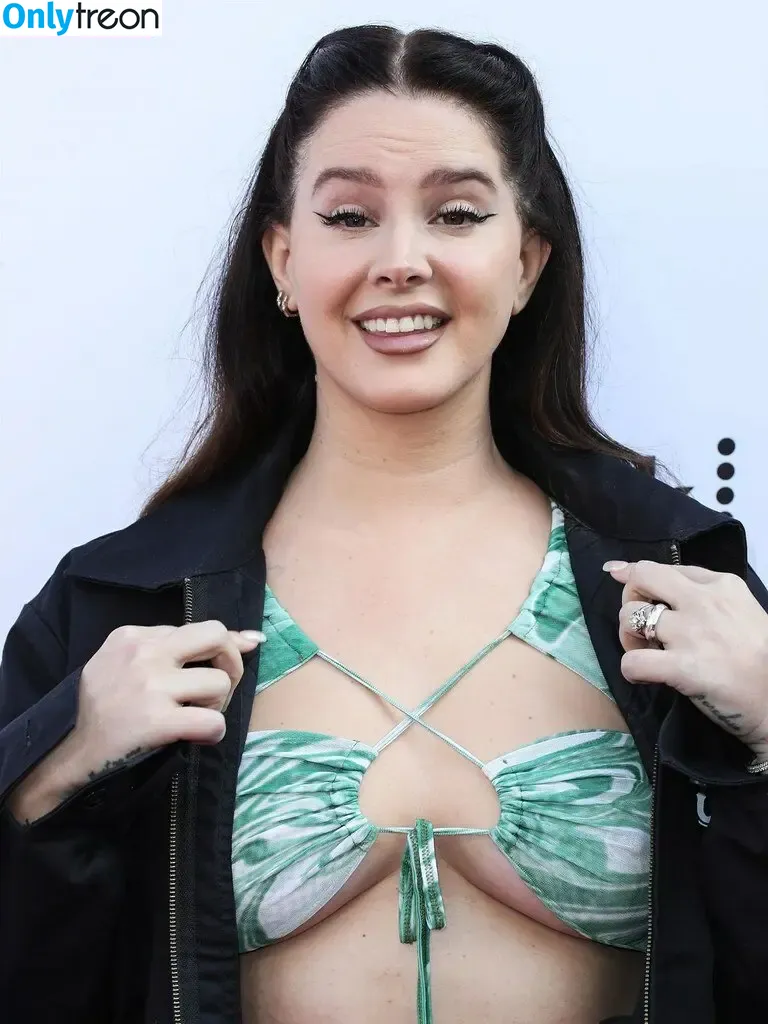 Lana Del Rey nude photo #0026 (lanadelreypictures / lanaraybabyx)