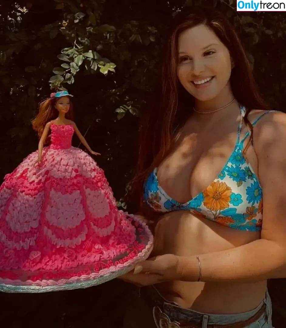 Lana Del Rey nude photo #0027 (lanadelreypictures / lanaraybabyx)