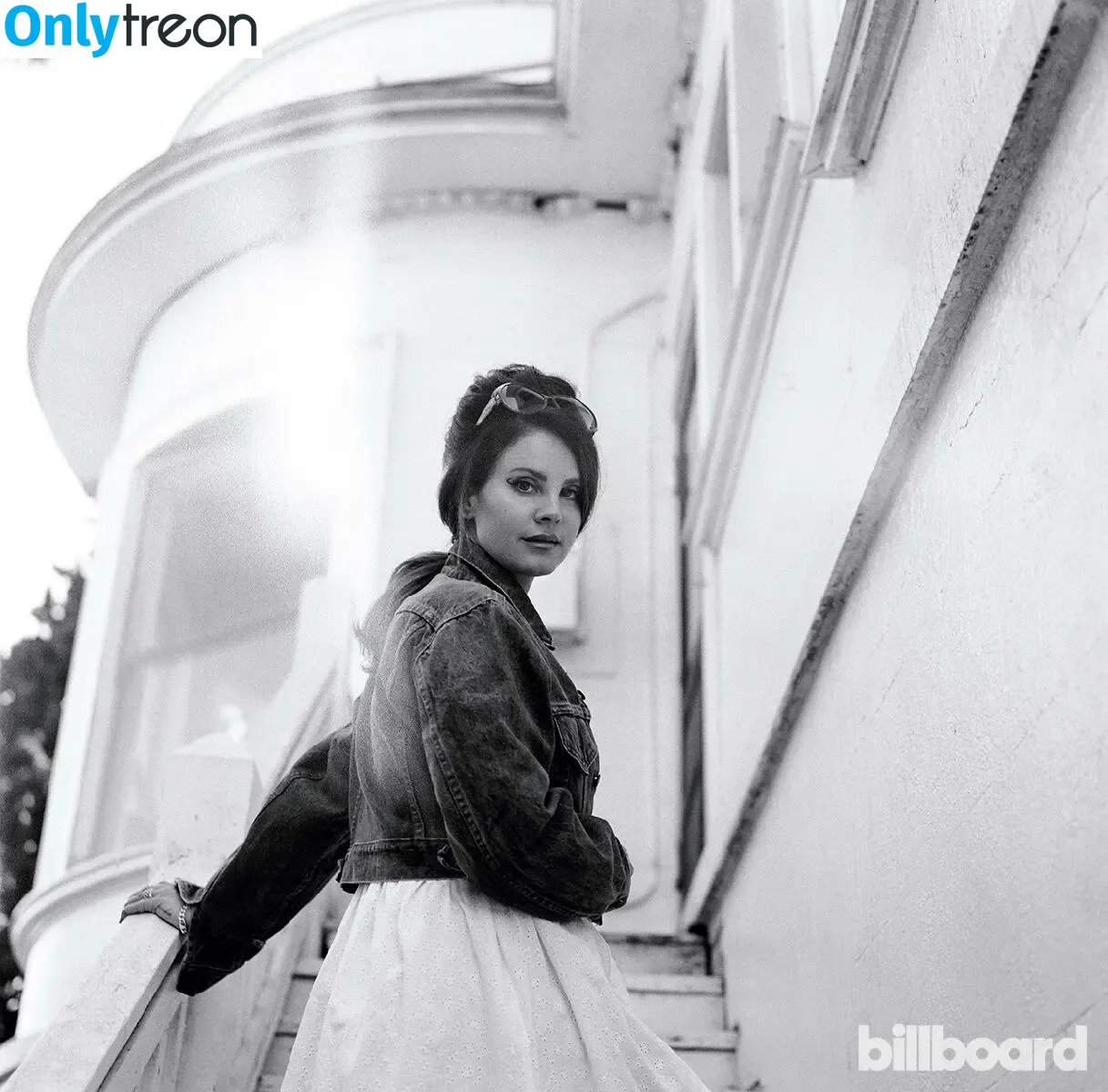 Lana Del Rey nude photo #0032 (lanadelreypictures / lanaraybabyx)