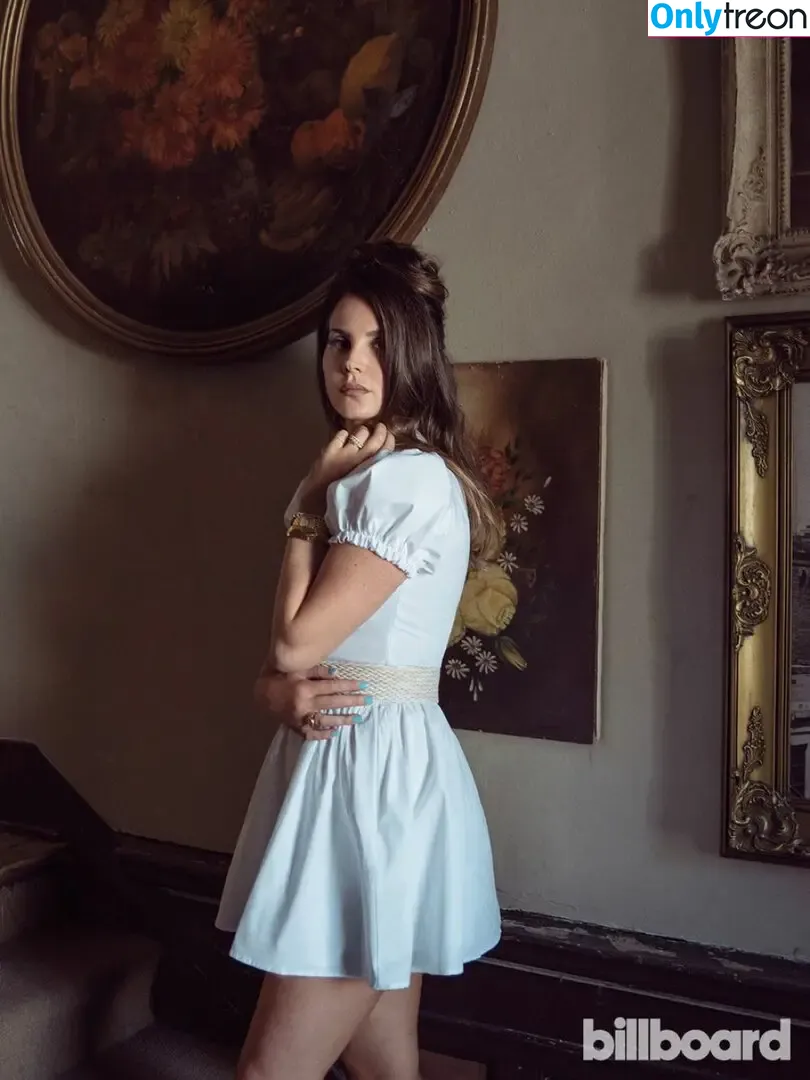 Lana Del Rey nude photo #0051 (lanadelreypictures / lanaraybabyx)