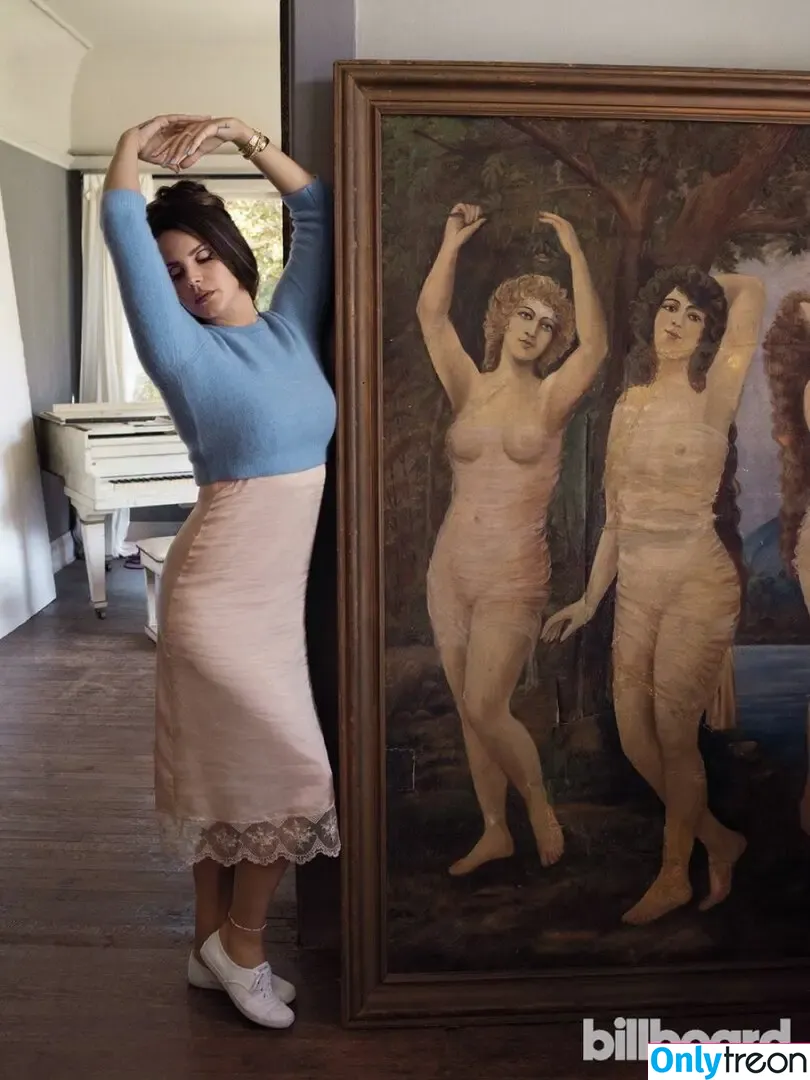 Lana Del Rey nude photo #0056 (lanadelreypictures / lanaraybabyx)