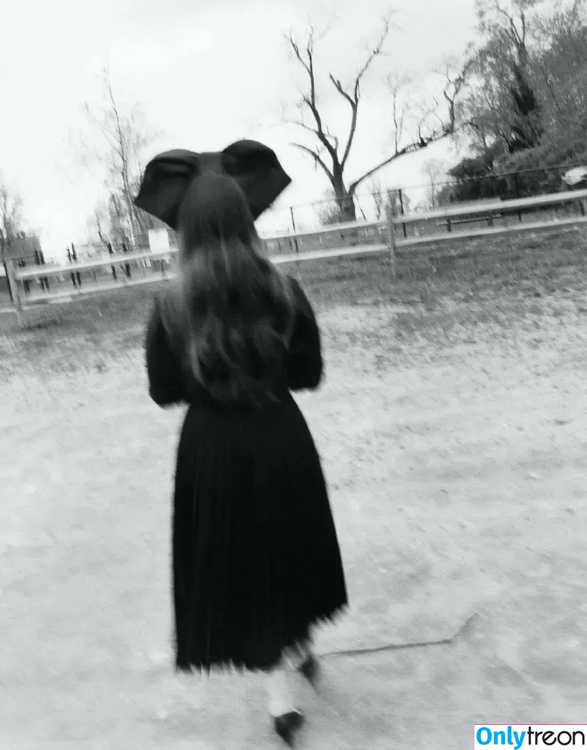 Lana Del Rey nude photo #0062 (lanadelreypictures / lanaraybabyx)