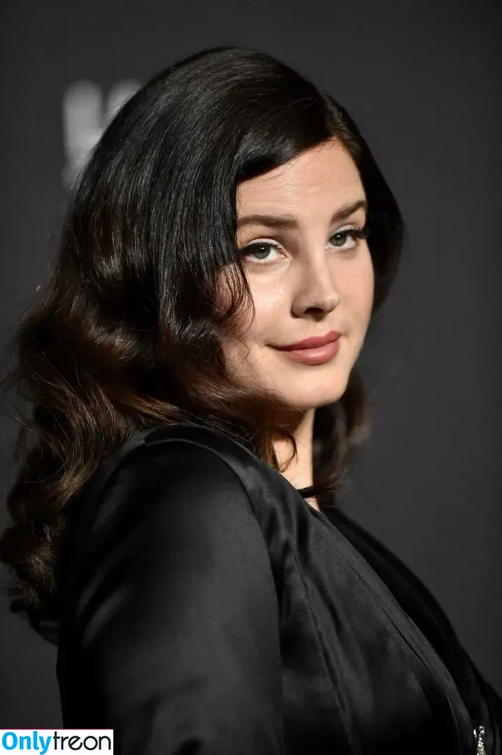 Lana Del Rey nude photo #0142 (lanadelreypictures / lanaraybabyx)