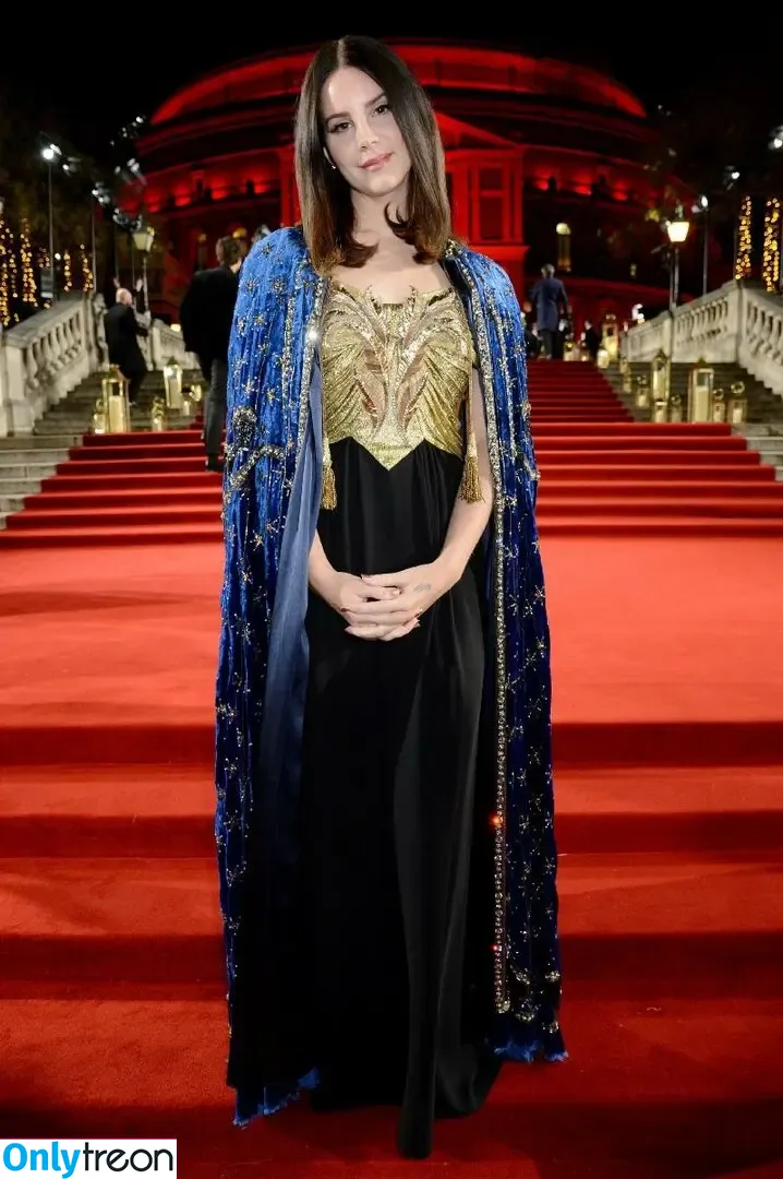 Lana Del Rey nude photo #0190 (lanadelreypictures / lanaraybabyx)