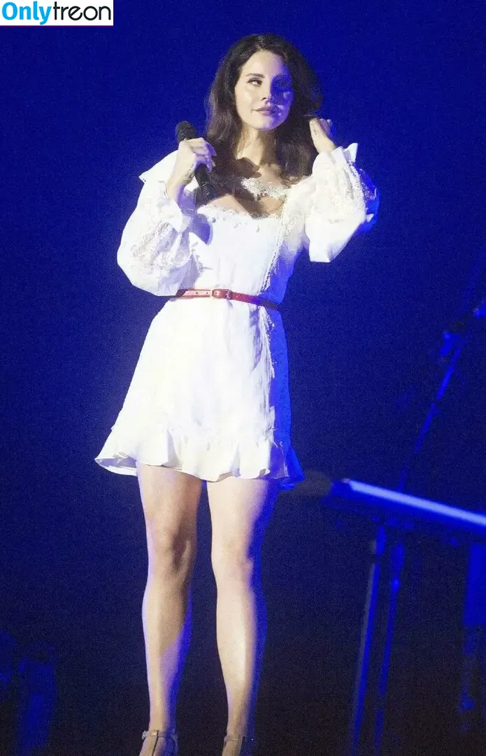 Lana Del Rey nude photo #0255 (lanadelreypictures / lanaraybabyx)